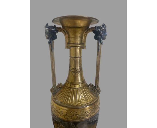 Pair of bronze vases Signed Henry-Cahieux