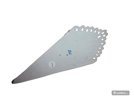 Richly decorated hanging porcelain wall pocket