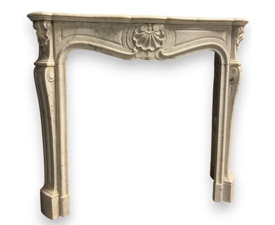 CHM895 - Fireplace in white Carrara marble, 19th century, dimensions cm W 124 x H 110 x D 35