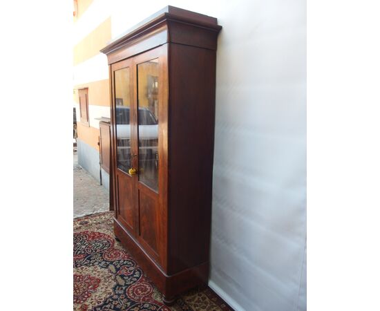 TWO-DOOR BOOKCASE IN FLAME MAHOGANY, CHARLES X STYLE, FRANCE, cm W 125xD40xH217