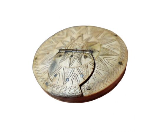 Turned wood and horn snuffbox dated 1834