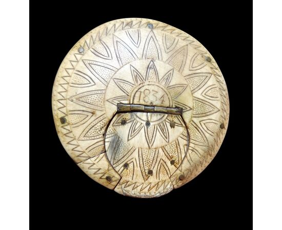 Turned wood and horn snuffbox dated 1834