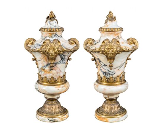 Pair of marble and gilded bronze vases - Susse Frères Foundry - Paris, 19th century.