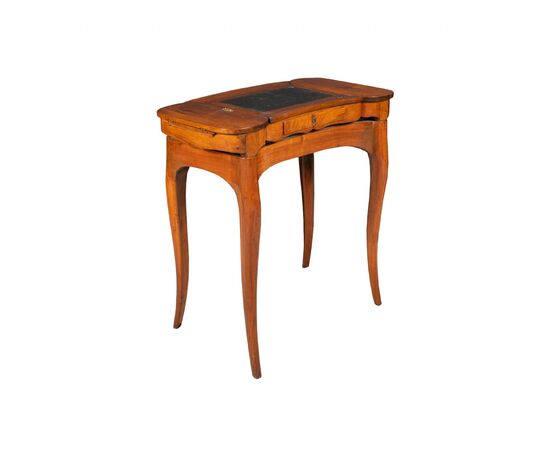 Demountable small table with tray top and lectern. Italy, late 18th century.