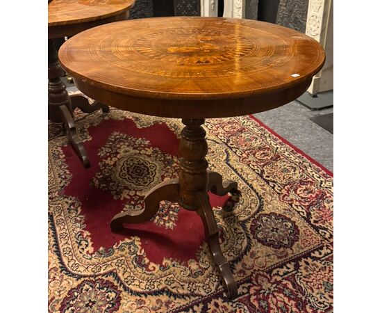 TAV325 - Sorrento inlaid table with Saint George, 19th century, dimensions diameter 80 cm x H 79