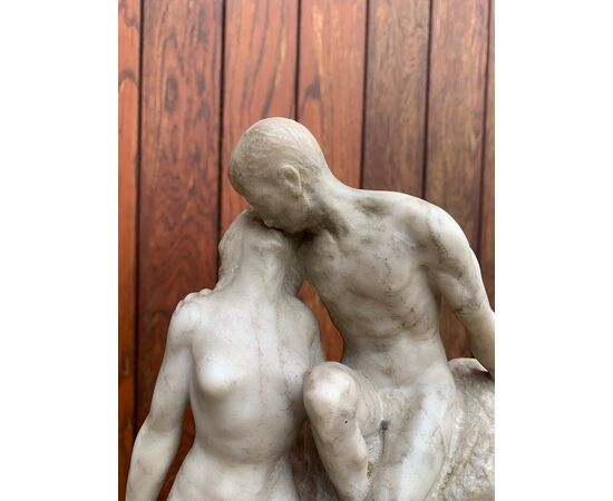 Scultura in marmo bianco - Il bacio. XIX secolo.