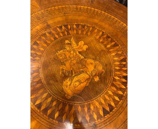 TAV325 - Sorrento inlaid table with Saint George, 19th century, dimensions diameter 80 cm x H 79