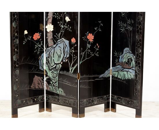 RISERVATO Paravento orientale in legno decorato con lacca Coromandel, primi anni del XX secolo