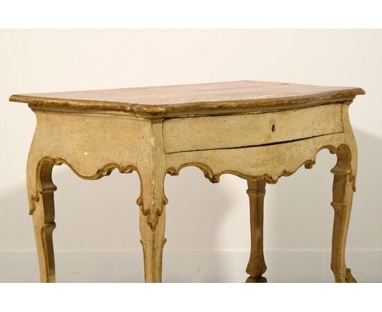 Consolle in legno laccato e dorato, Marche, primi anni del XVIII secolo, Epoca barocca