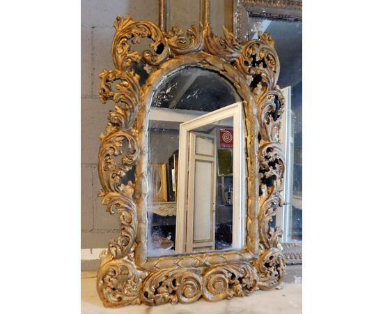 specc345 - gilded mirror, eighteenth century, origin Italy, size cm l 51 xh 72     