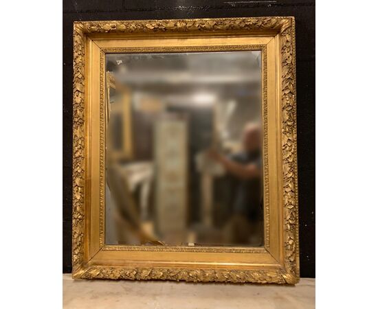 specc340 - gilded mirror with carved frame, second half of the 19th century, size cm l 82 xh 95 x d. 8     