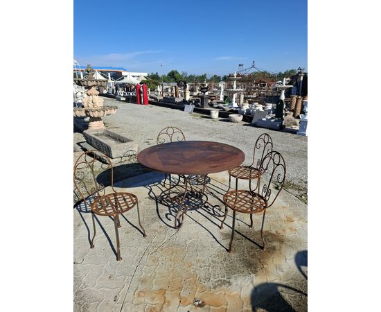 Heavy iron table D 120