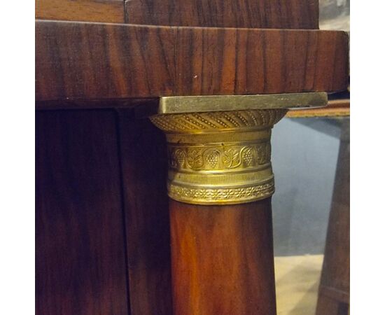 Coppia di cassettoni in noce Impero 1810 con piano in marmo