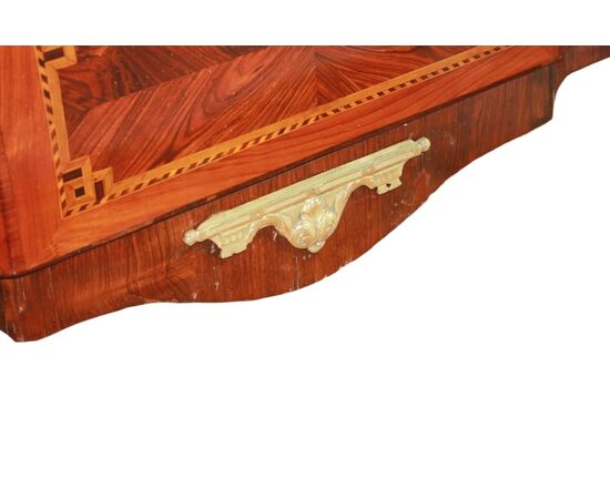 Cassettone Francese Stile Transizione di fine 1700 con Bronzi e Marmo
