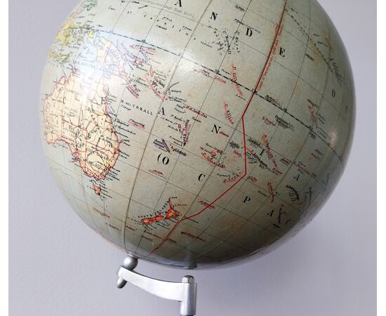 G.B. Paravia globe, circa 1920.