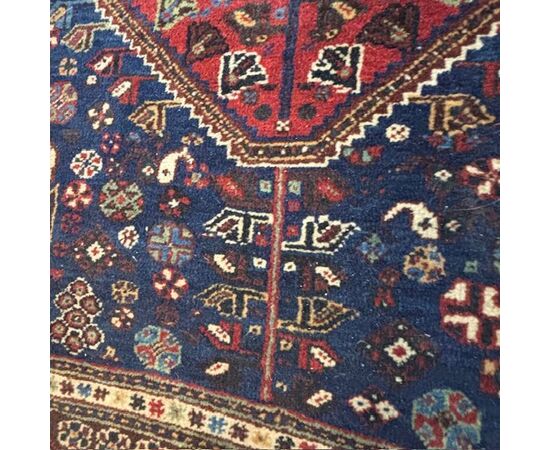 Antique Persian Ashfar carpet 1930. Size 266 x 180. In the colors of red and blue.