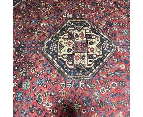 Antique Persian Ashfar carpet 1930. Size 266 x 180. In the colors of red and blue.