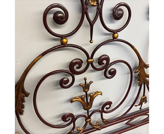 Elegant antique wrought iron double bed headboard. Gold and purple, circa 1930. Dimensions: cm180 . h 155