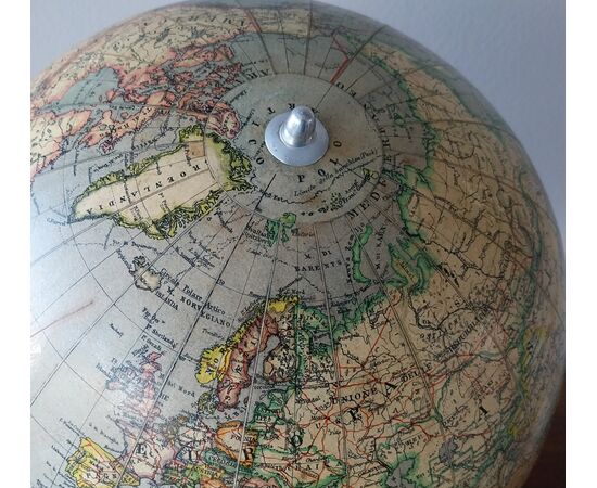 G.B. Paravia globe, circa 1920.