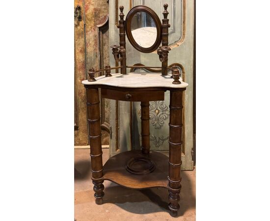 ARM254 - Toilette in legno, epoca '800, provenienza Piemonte, misure cm L 60 x H 125 x P 49