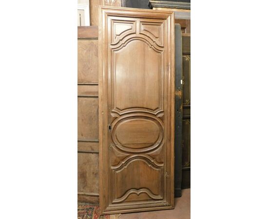 pti394 a door in walnut panels moved mis. 210 x W h. 78 cm