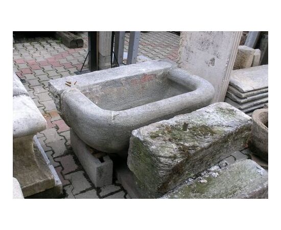 dars97 vasca in pietra mis. 103 x 69   h cm 40  