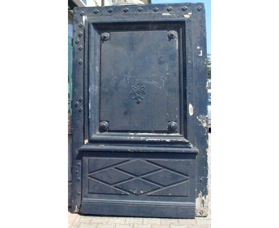 ptn181 mis lacquered door.H255 x 165cm