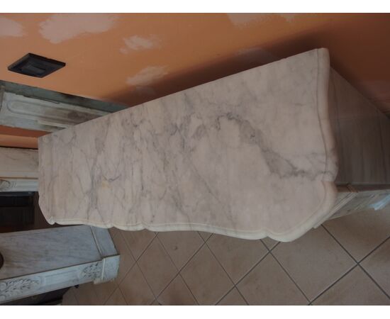 LOUIS PHILIPPE MARBLE FIREPLACE, LATE 19TH CENTURY, FRANCE, cm W113xD34xH99