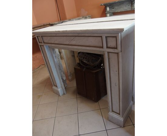 WHITE CARRARA MARBLE FIREPLACES EMPIRE STYLE 19th CENTURY