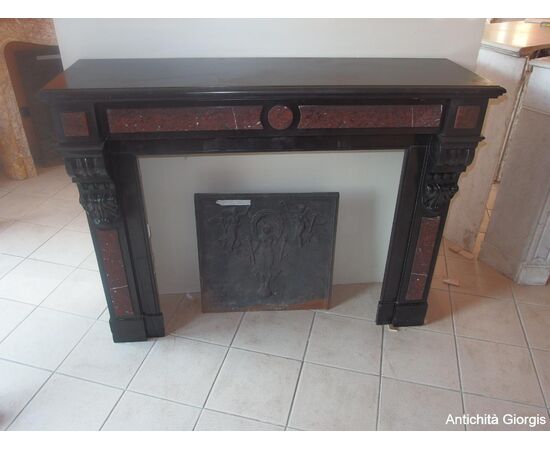 BLACK MARBLE FIREPLACE WITH 19TH CENTURY FRENCH INSERTS cm L134xP40xH107