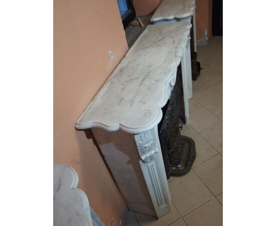 WHITE CARRARA FIREPLACE LOUIS XV L 130 D 37 H 102