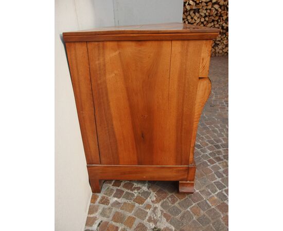 Empire style walnut veneered chest of drawers, France, cm L 123x62xH92