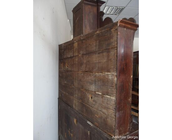 CREDENZA A DUE PORTE CON ALZATA E OROLOGIO STILE PROVENZALE (PIATTAIA)