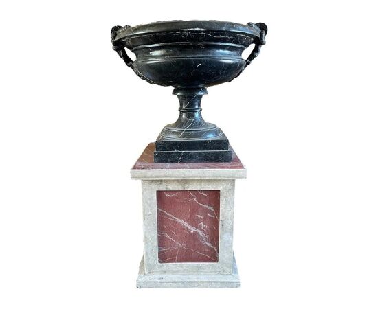 
Coppia di Vasi in Marmo Grand Antique con Basi