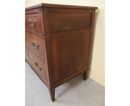 Louis XVI style walnut chest of drawers with threading, 19th century, cm L111xW55xH85