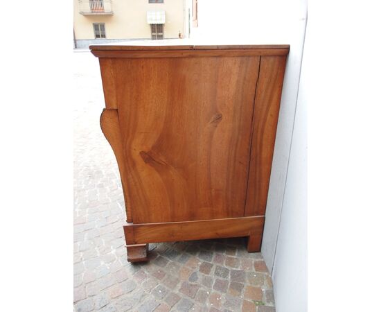 Empire style walnut veneered chest of drawers, France, cm L 123x62xH92