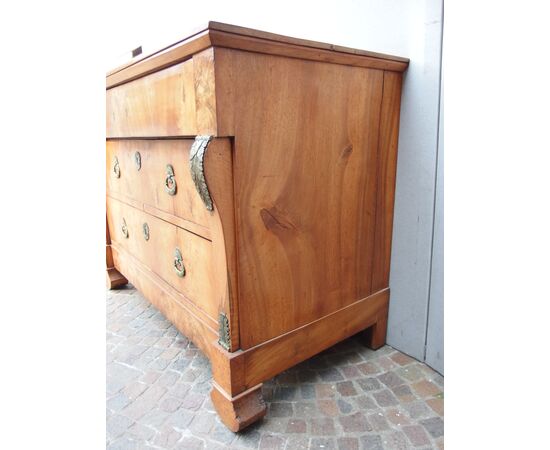 Empire style walnut veneered chest of drawers, France, cm L 123x62xH92