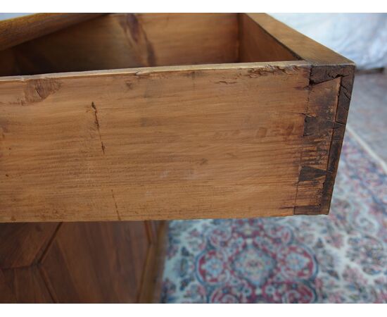 Restored 19th-century walnut sideboard with two doors and three drawers, dimensions: L150xW54xH103 cm