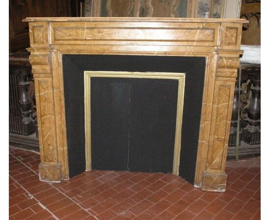 chl111 fireplace in lacquered wood, measuring 126 xh 104 p.26cm