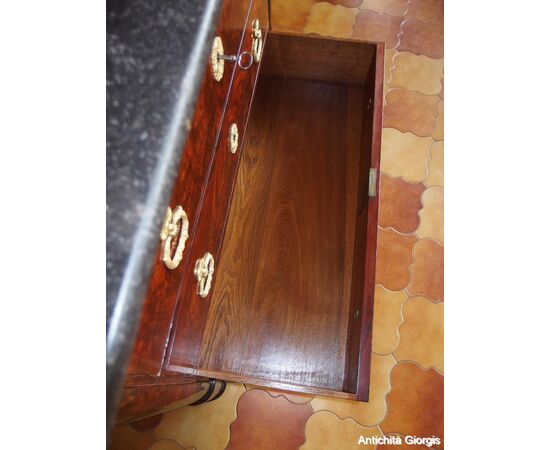 Chest of drawers in mahogany feather, Charles X style