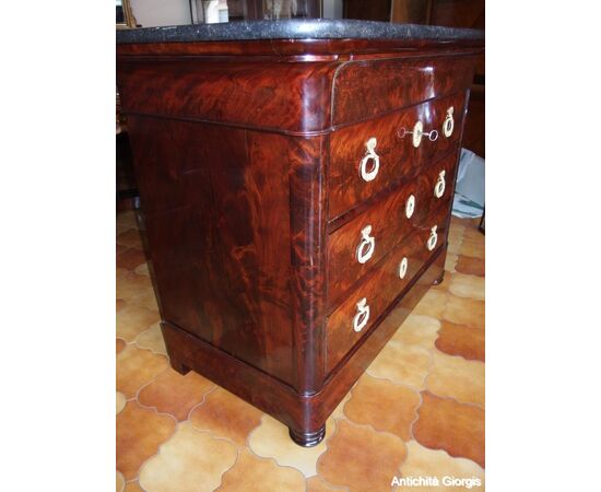 Chest of drawers in mahogany feather, Charles X style