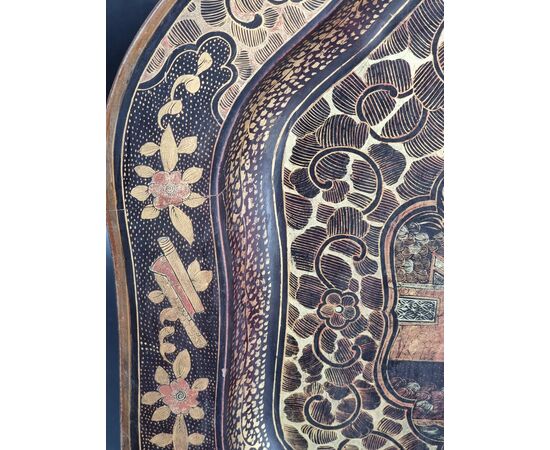 Hand-painted oriental lacquer tray with genre scenes, late 19th – early 20th century