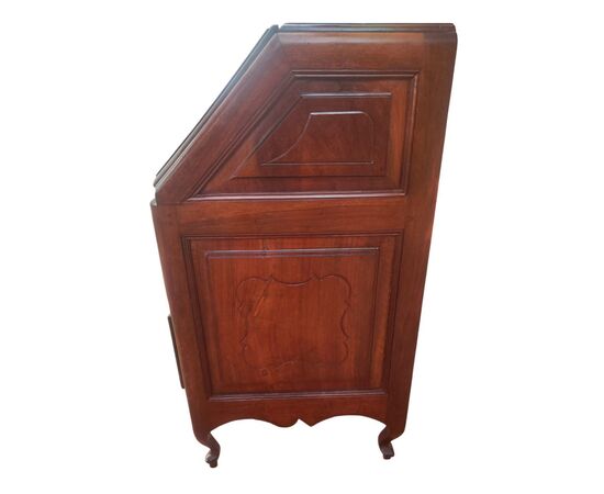 Precious and unique Louis XV Parmigiana walnut flap desk