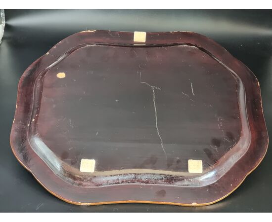 Hand-painted oriental lacquer tray with genre scenes, late 19th – early 20th century