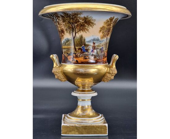 Gilded and hand-painted porcelain cup with hunting scenes, 19th century
