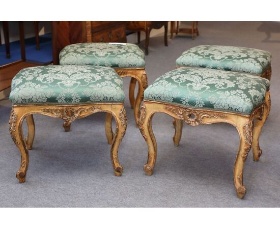 4 gilded and lacquered wooden benches from the 18th century