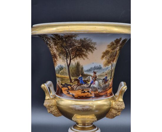 Gilded and hand-painted porcelain cup with hunting scenes, 19th century