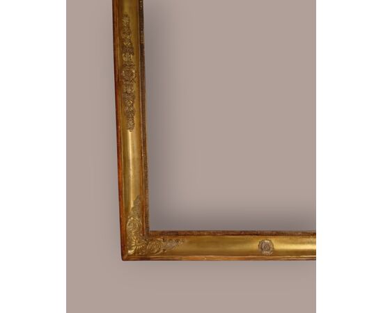 Empire Frame