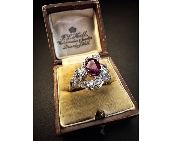 Anello  con  Rubino  e  Diamanti