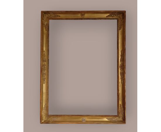 Empire Frame